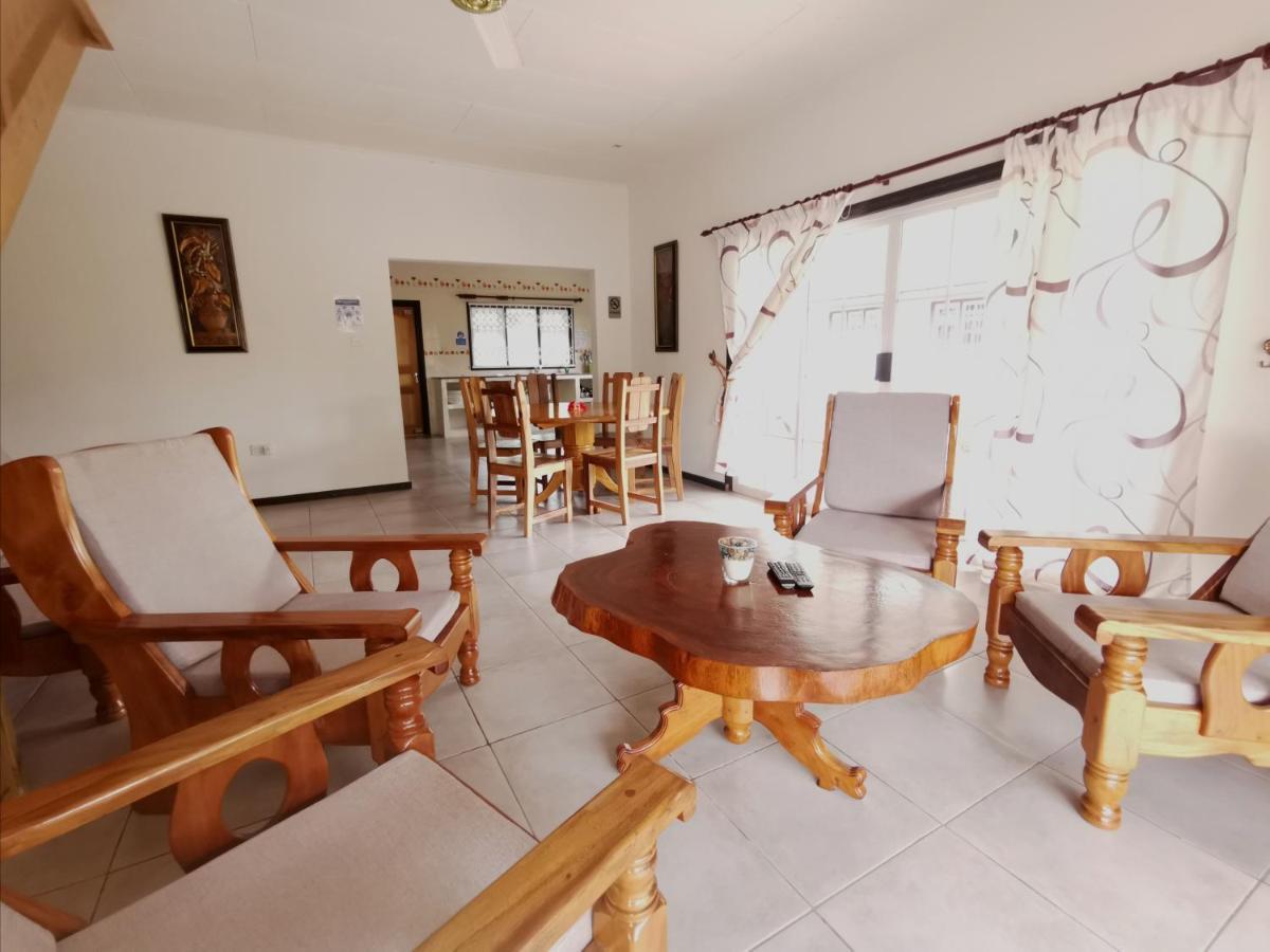 Chez Marva Grande Villa Coco 3 A 12 Personnes La Digue Exterior photo