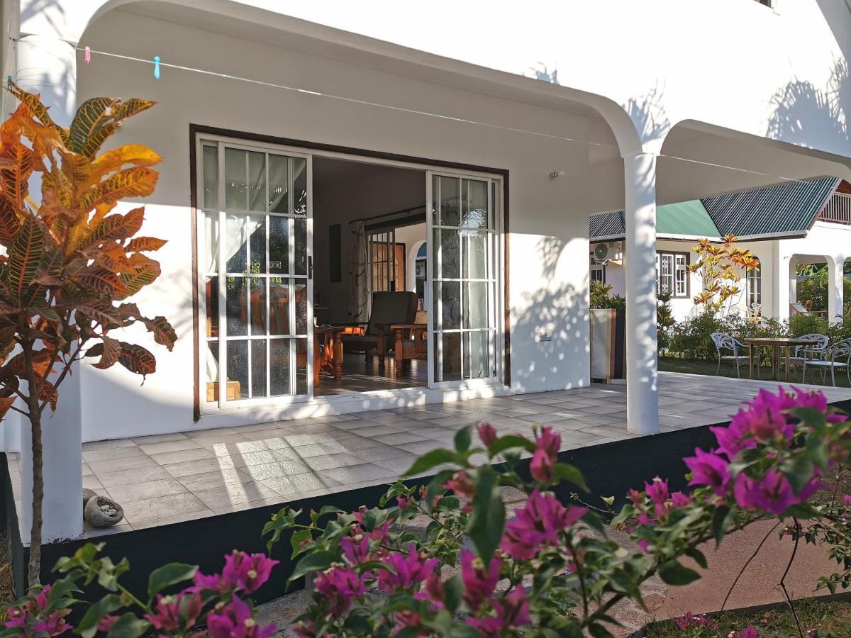 Chez Marva Grande Villa Coco 3 A 12 Personnes La Digue Exterior photo