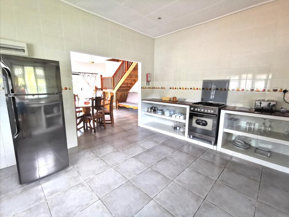 Chez Marva Grande Villa Coco 3 A 12 Personnes La Digue Exterior photo